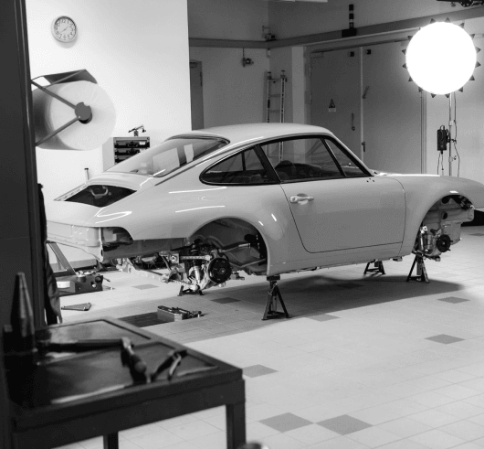 REEN 993 bodyshell on stands in the studio
